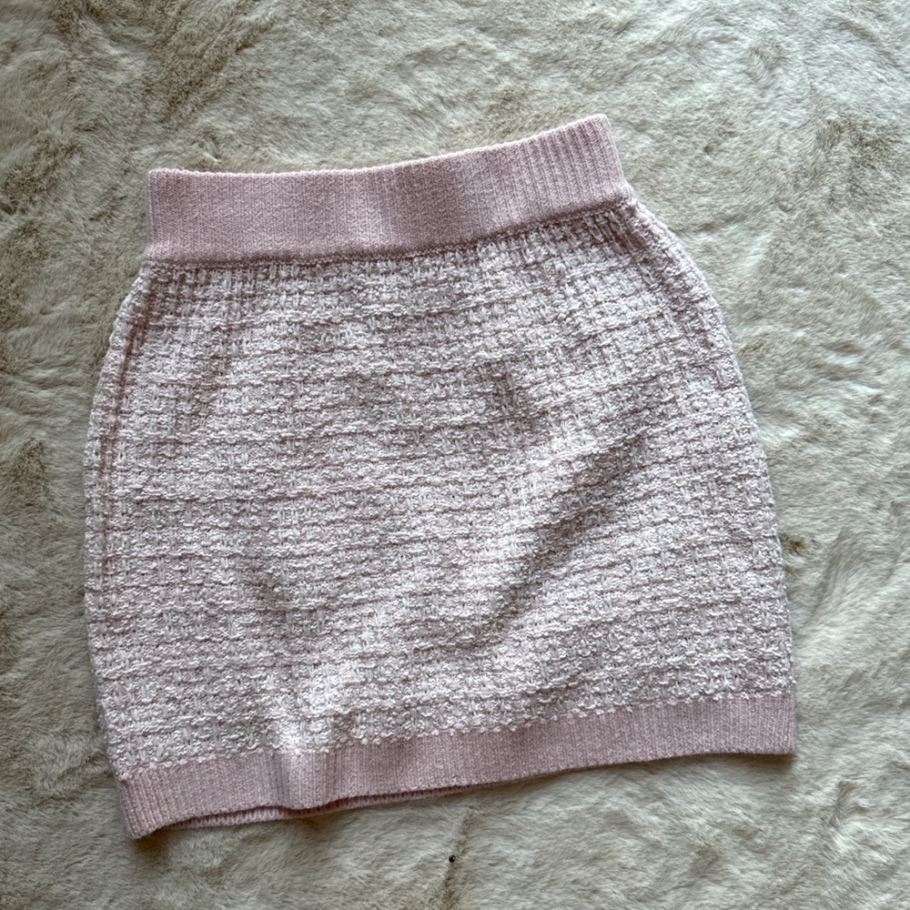 Elegant Pink Textured Skirt